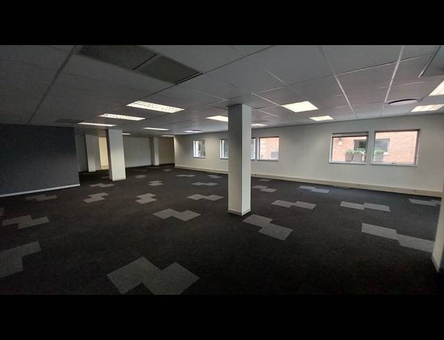 183M² OFFICE TO LET IN BRYANSTON